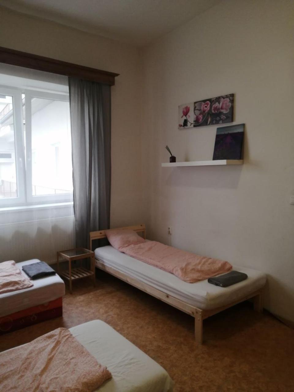 Near Main Railway And Bus Station, Vankovka Brno Luaran gambar